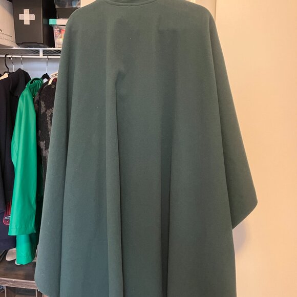 Peter James (UK) Green wool/cashmere cape - Picture 8 of 12